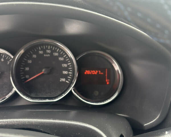 Белый Дачия Логан, объемом двигателя 1.5 л и пробегом 282 тыс. км за 7000 $, фото 11 на Automoto.ua