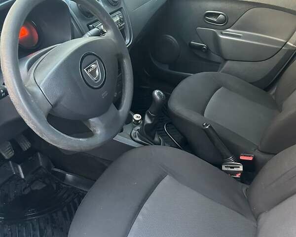 Білий Дачія Logan, об'ємом двигуна 1.15 л та пробігом 187 тис. км за 4000 $, фото 8 на Automoto.ua