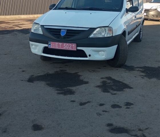 Білий Дачія Logan, об'ємом двигуна 1.6 л та пробігом 410 тис. км за 3299 $, фото 2 на Automoto.ua