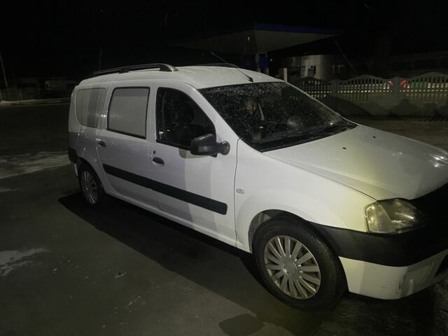 Белый Дачия Логан, объемом двигателя 1.6 л и пробегом 410 тыс. км за 3399 $, фото 8 на Automoto.ua