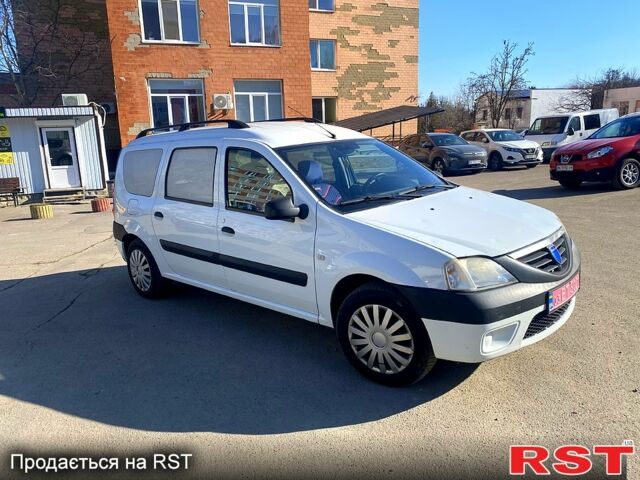 Белый Дачия Логан, объемом двигателя 1.6 л и пробегом 200 тыс. км за 3899 $, фото 3 на Automoto.ua