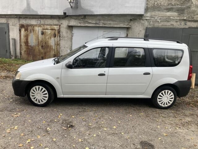 Белый Дачия Логан, объемом двигателя 1.4 л и пробегом 259 тыс. км за 3300 $, фото 2 на Automoto.ua