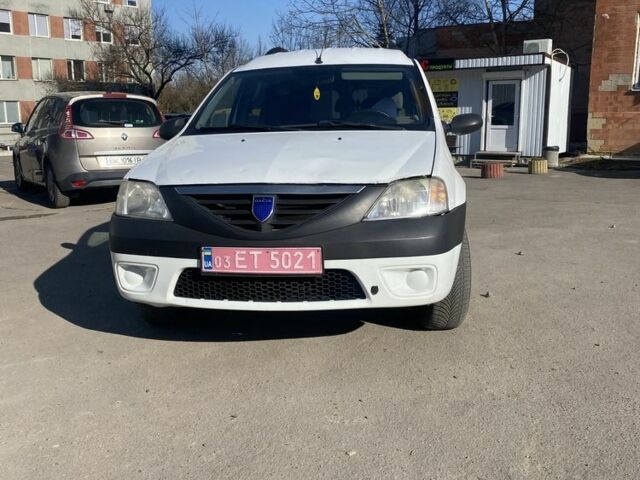 Белый Дачия Логан, объемом двигателя 1.6 л и пробегом 410 тыс. км за 3250 $, фото 2 на Automoto.ua