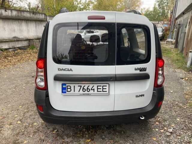 Белый Дачия Логан, объемом двигателя 1.4 л и пробегом 259 тыс. км за 3300 $, фото 4 на Automoto.ua