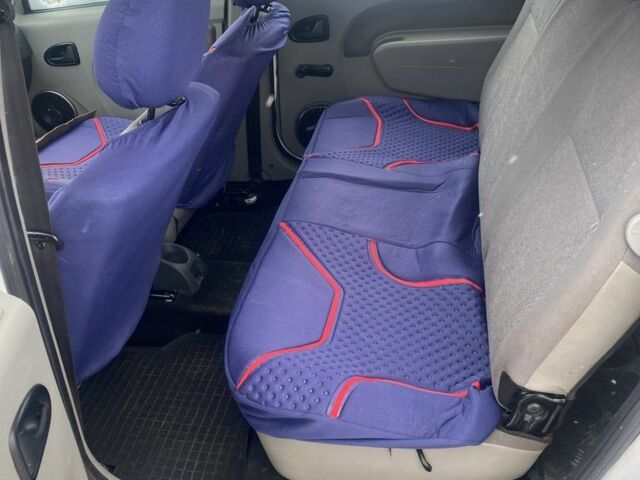 Белый Дачия Логан, объемом двигателя 1.6 л и пробегом 410 тыс. км за 3399 $, фото 11 на Automoto.ua