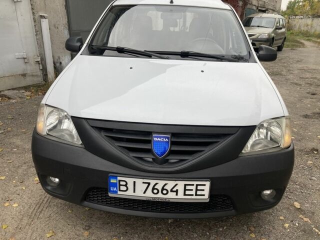 Белый Дачия Логан, объемом двигателя 1.4 л и пробегом 259 тыс. км за 3300 $, фото 6 на Automoto.ua