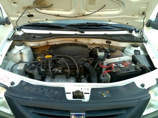 Білий Дачія Logan, об'ємом двигуна 1.4 л та пробігом 222 тис. км за 3499 $, фото 23 на Automoto.ua