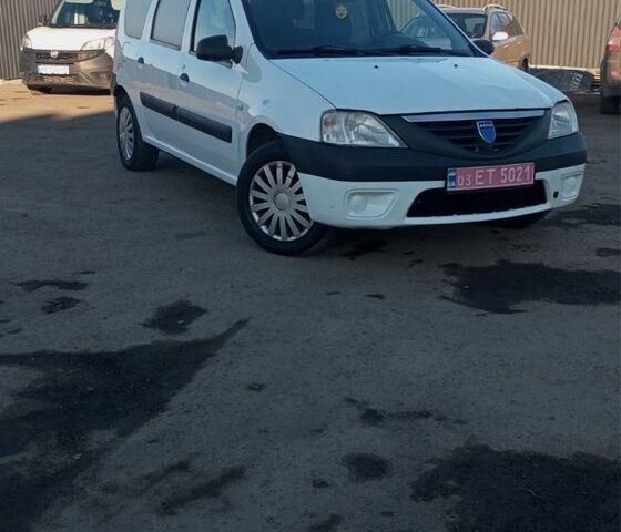 Белый Дачия Логан, объемом двигателя 1.6 л и пробегом 410 тыс. км за 3399 $, фото 2 на Automoto.ua