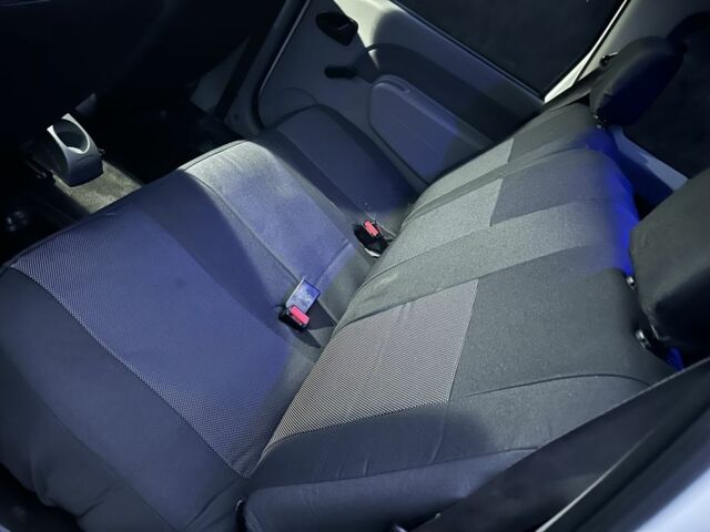 Білий Дачія Logan, об'ємом двигуна 1.6 л та пробігом 250 тис. км за 3600 $, фото 17 на Automoto.ua