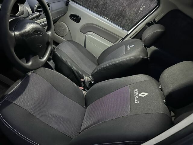 Білий Дачія Logan, об'ємом двигуна 1.6 л та пробігом 250 тис. км за 3600 $, фото 5 на Automoto.ua