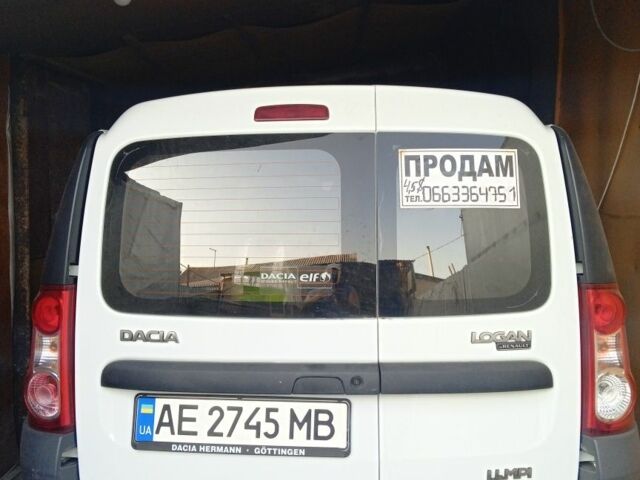 Білий Дачія Logan, об'ємом двигуна 1.4 л та пробігом 152 тис. км за 4445 $, фото 2 на Automoto.ua