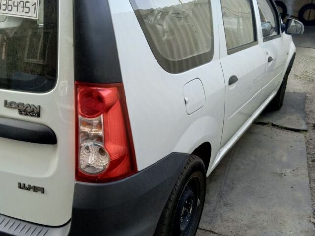 Білий Дачія Logan, об'ємом двигуна 1.4 л та пробігом 152 тис. км за 4445 $, фото 5 на Automoto.ua