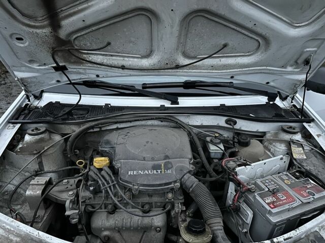 Білий Дачія Logan, об'ємом двигуна 1.6 л та пробігом 250 тис. км за 3600 $, фото 2 на Automoto.ua