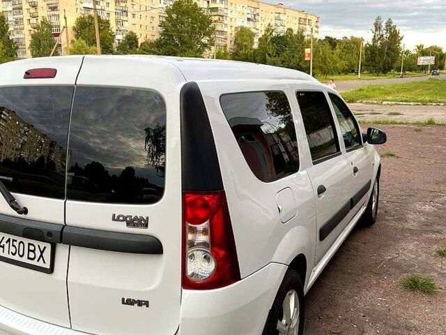Білий Дачія Logan, об'ємом двигуна 1.6 л та пробігом 140 тис. км за 6150 $, фото 3 на Automoto.ua