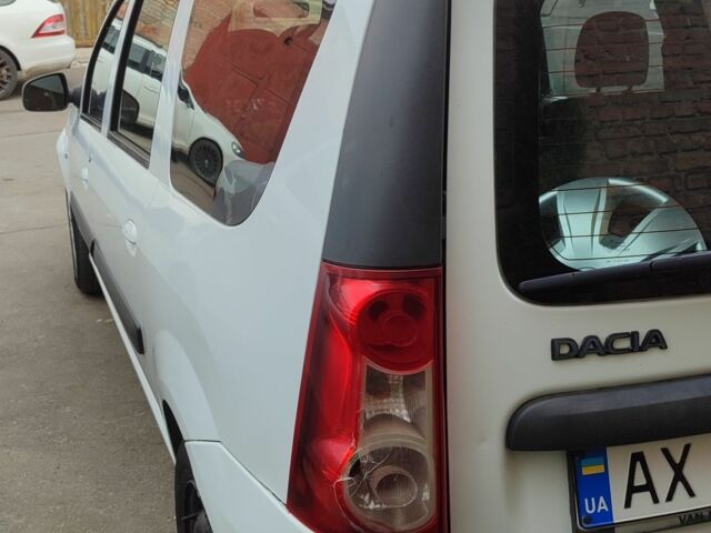 Белый Дачия Логан, объемом двигателя 1.6 л и пробегом 260 тыс. км за 5799 $, фото 5 на Automoto.ua