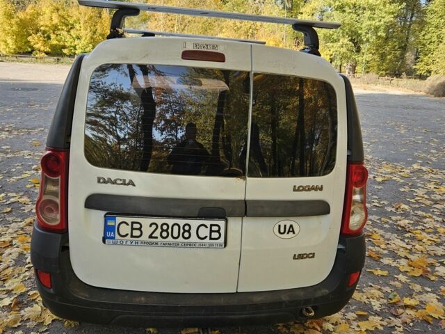Білий Дачія Logan, об'ємом двигуна 1.5 л та пробігом 380 тис. км за 3899 $, фото 2 на Automoto.ua