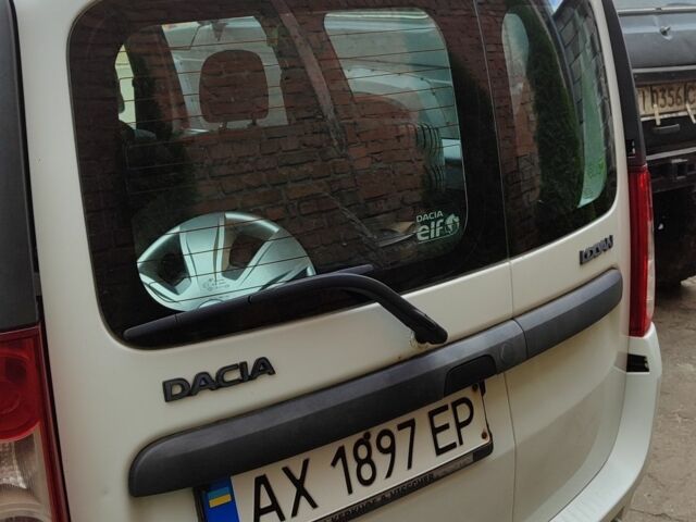 Белый Дачия Логан, объемом двигателя 1.6 л и пробегом 260 тыс. км за 5799 $, фото 4 на Automoto.ua