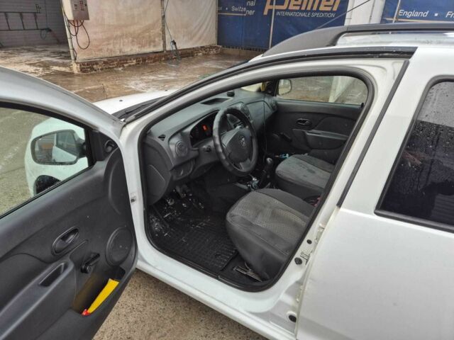 Белый Дачия Логан, объемом двигателя 1.1 л и пробегом 248 тыс. км за 6100 $, фото 6 на Automoto.ua