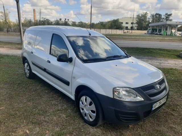 Белый Дачия Логан, объемом двигателя 1.6 л и пробегом 159 тыс. км за 3800 $, фото 1 на Automoto.ua