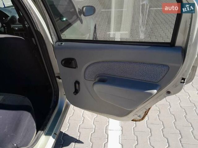 Бежевый Дачия Логан, объемом двигателя 1.6 л и пробегом 548 тыс. км за 2500 $, фото 14 на Automoto.ua