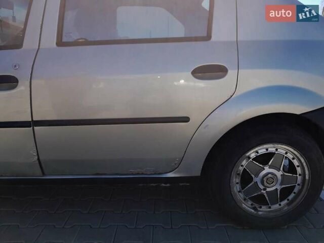 Бежевый Дачия Логан, объемом двигателя 1.6 л и пробегом 548 тыс. км за 2500 $, фото 8 на Automoto.ua