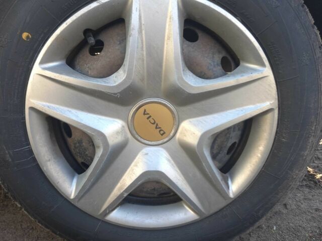 Бежевый Дачия Логан, объемом двигателя 1.4 л и пробегом 312 тыс. км за 3000 $, фото 4 на Automoto.ua