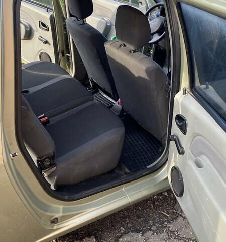 Бежевый Дачия Логан, объемом двигателя 1.6 л и пробегом 110 тыс. км за 5500 $, фото 5 на Automoto.ua