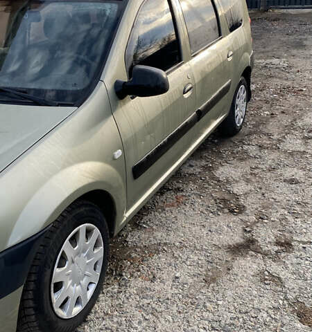 Бежевый Дачия Логан, объемом двигателя 1.6 л и пробегом 110 тыс. км за 5500 $, фото 2 на Automoto.ua