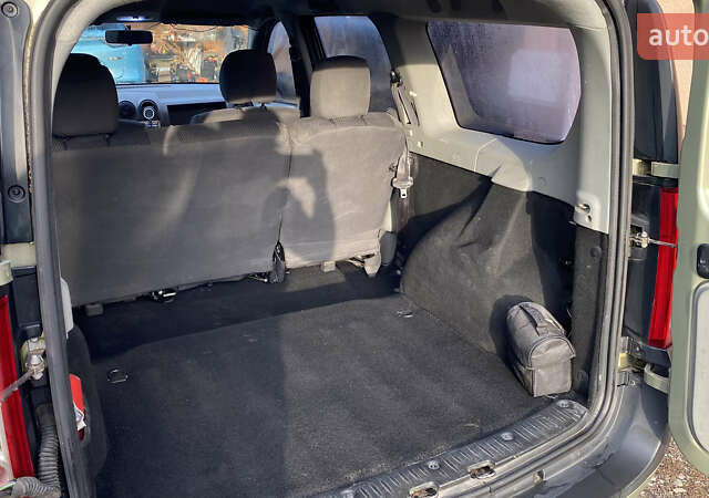 Бежевый Дачия Логан, объемом двигателя 1.6 л и пробегом 110 тыс. км за 5500 $, фото 7 на Automoto.ua