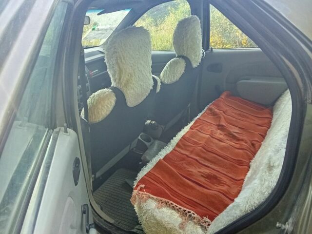 Бежевый Дачия Логан, объемом двигателя 1.4 л и пробегом 272 тыс. км за 4500 $, фото 7 на Automoto.ua