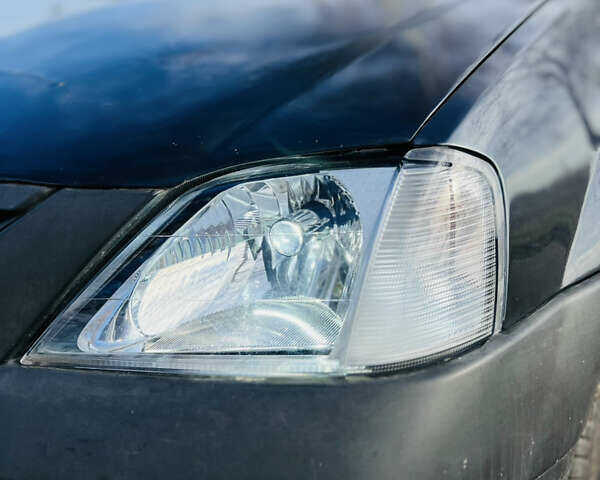 Чорний Дачія Logan, об'ємом двигуна 1.39 л та пробігом 302 тис. км за 2200 $, фото 5 на Automoto.ua