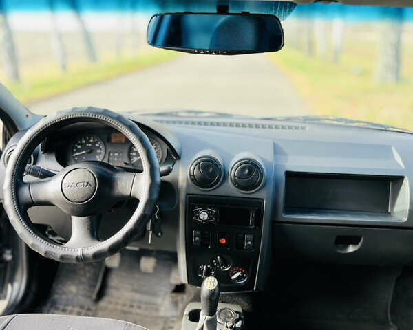 Чорний Дачія Logan, об'ємом двигуна 1.39 л та пробігом 302 тис. км за 2200 $, фото 11 на Automoto.ua