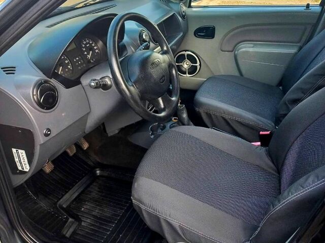 Чорний Дачія Logan, об'ємом двигуна 1.4 л та пробігом 207 тис. км за 3400 $, фото 4 на Automoto.ua