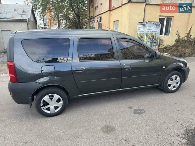 Черный Дачия Логан, объемом двигателя 1.6 л и пробегом 248 тыс. км за 2950 $, фото 2 на Automoto.ua