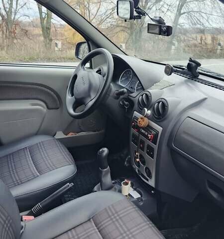 Черный Дачия Логан, объемом двигателя 1.6 л и пробегом 226 тыс. км за 4700 $, фото 17 на Automoto.ua