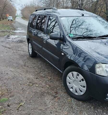 Черный Дачия Логан, объемом двигателя 1.6 л и пробегом 226 тыс. км за 4700 $, фото 23 на Automoto.ua