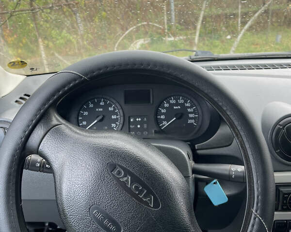 Чорний Дачія Logan, об'ємом двигуна 1.39 л та пробігом 306 тис. км за 3300 $, фото 7 на Automoto.ua