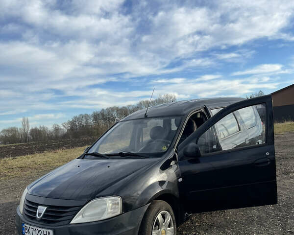Чорний Дачія Logan, об'ємом двигуна 1.39 л та пробігом 306 тис. км за 3300 $, фото 1 на Automoto.ua