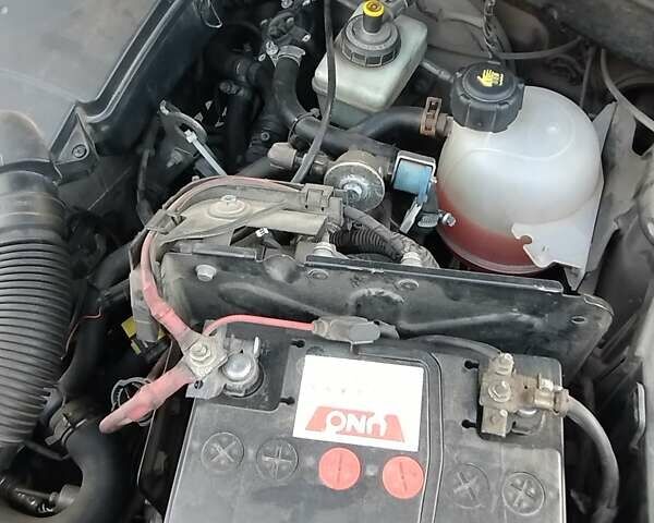 Черный Дачия Логан, объемом двигателя 1.6 л и пробегом 339 тыс. км за 4200 $, фото 2 на Automoto.ua