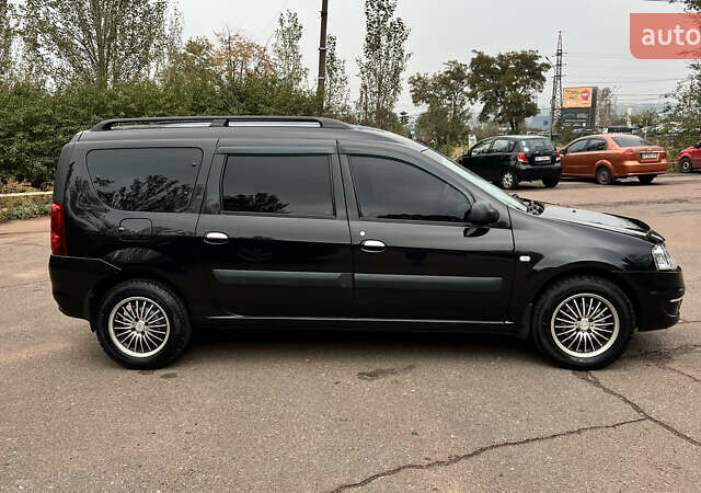Дачия Логан 2012 в Кривом Роге на Automoto.ua Черный Дачия Логан, объемом двигателя 1.6 л и пробегом 175 тыс. км за 6999 $, фото 8 на Automoto.ua