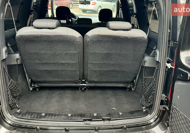 Дачия Логан 2012 в Кривом Роге на Automoto.ua Черный Дачия Логан, объемом двигателя 1.6 л и пробегом 175 тыс. км за 6999 $, фото 17 на Automoto.ua