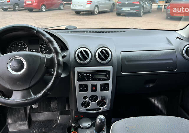 Дачия Логан 2012 в Кривом Роге на Automoto.ua Черный Дачия Логан, объемом двигателя 1.6 л и пробегом 175 тыс. км за 6999 $, фото 15 на Automoto.ua