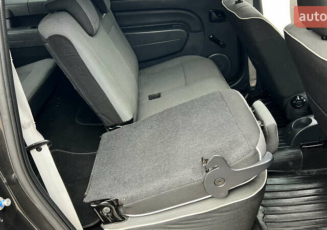 Дачия Логан 2012 в Кривом Роге на Automoto.ua Черный Дачия Логан, объемом двигателя 1.6 л и пробегом 175 тыс. км за 6999 $, фото 19 на Automoto.ua