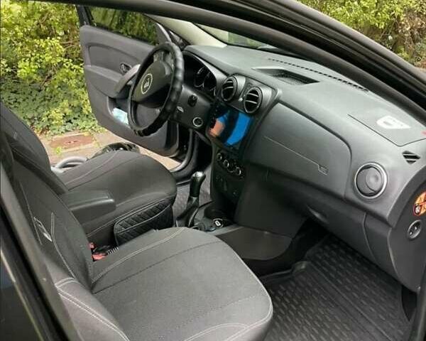 Черный Дачия Логан, объемом двигателя 1.15 л и пробегом 198 тыс. км за 6300 $, фото 13 на Automoto.ua