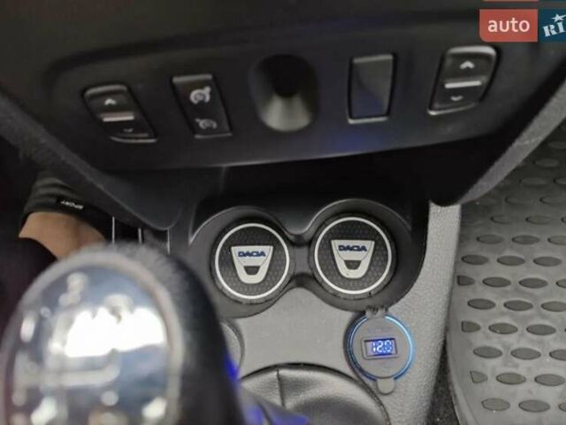 Черный Дачия Логан, объемом двигателя 1.15 л и пробегом 198 тыс. км за 6300 $, фото 18 на Automoto.ua