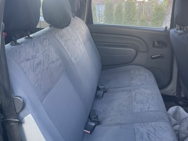 Черный Дачия Логан, объемом двигателя 1.4 л и пробегом 306 тыс. км за 3300 $, фото 8 на Automoto.ua