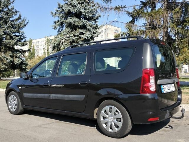 Черный Дачия Логан, объемом двигателя 1.6 л и пробегом 290 тыс. км за 6000 $, фото 2 на Automoto.ua