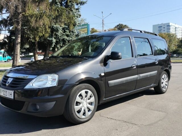 Черный Дачия Логан, объемом двигателя 1.6 л и пробегом 290 тыс. км за 6000 $, фото 3 на Automoto.ua