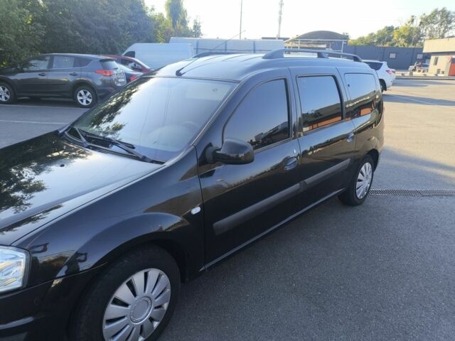 Черный Дачия Логан, объемом двигателя 1.6 л и пробегом 260 тыс. км за 5700 $, фото 1 на Automoto.ua