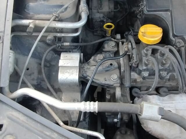 Черный Дачия Логан, объемом двигателя 1.6 л и пробегом 339 тыс. км за 4187 $, фото 13 на Automoto.ua